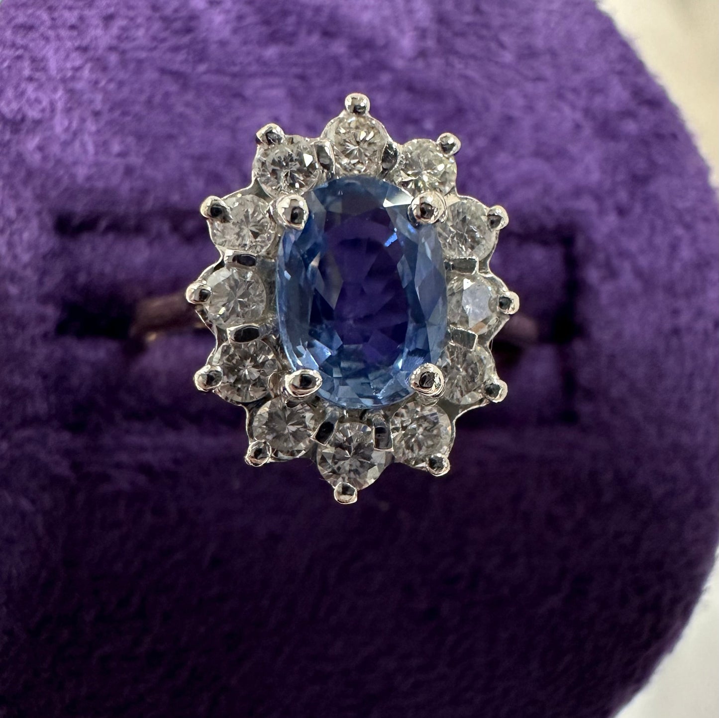 18ct Sapphire & Diamond Ring