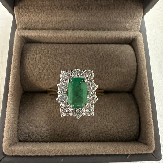 18ct Emerald & Diamond cluster