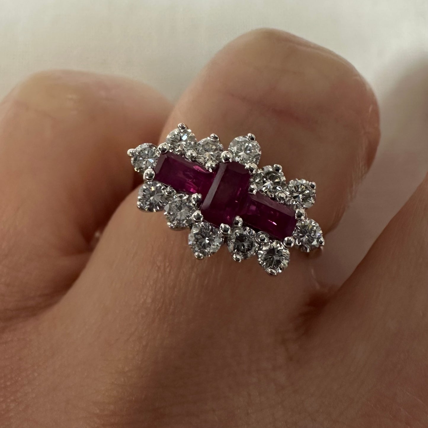 18ct Ruby & Diamond ring