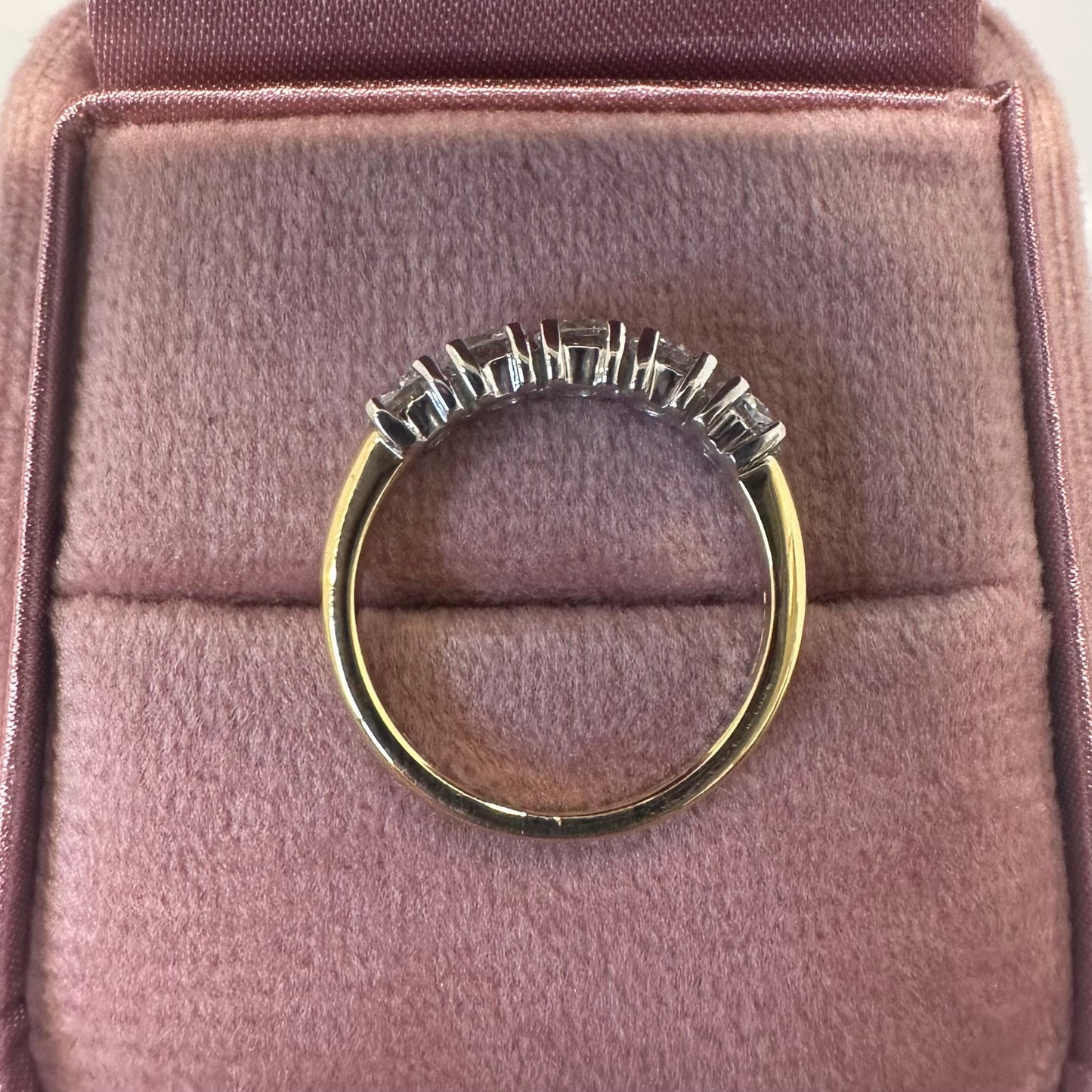 18ct Diamond 5 Stone Ring
