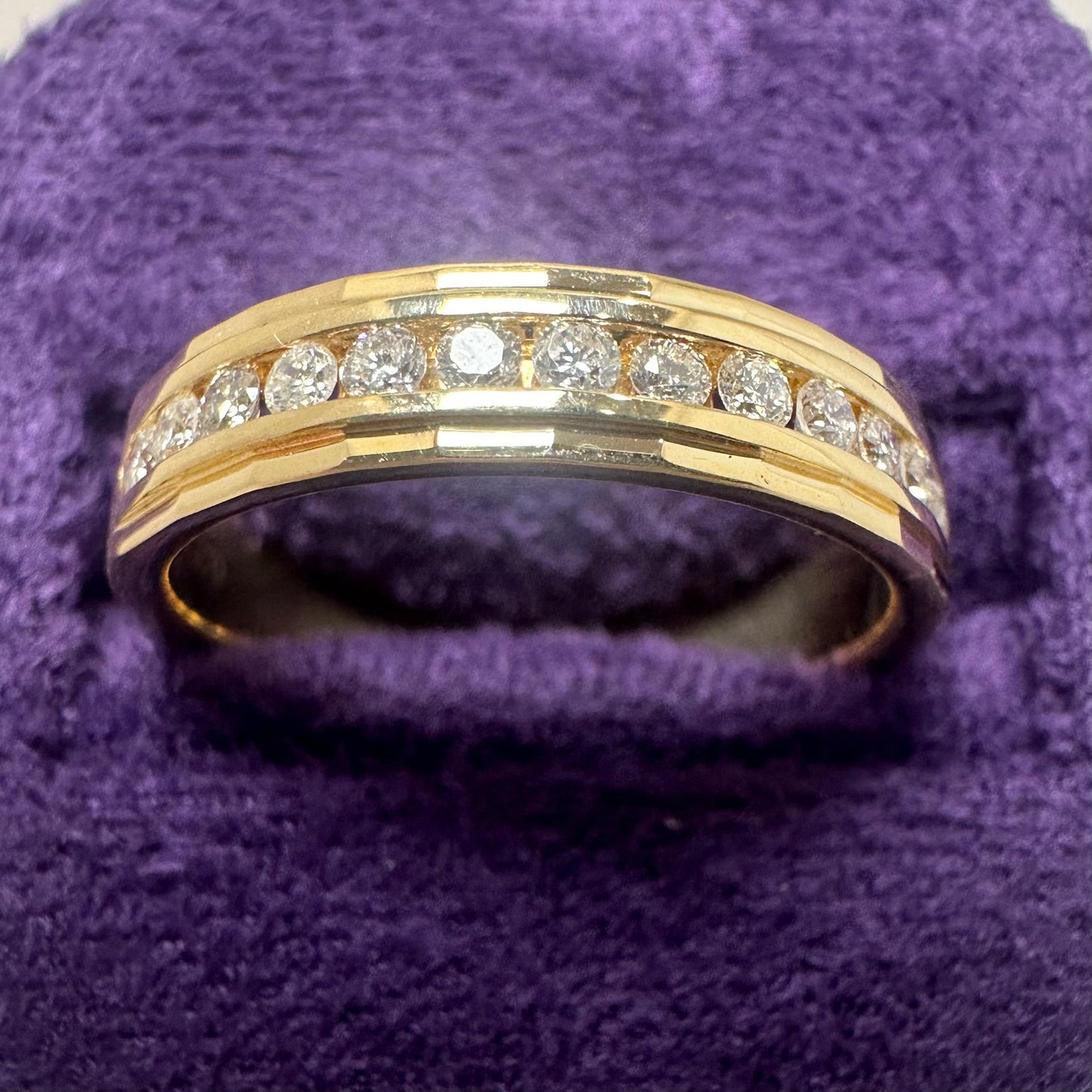 18ct Diamond Band