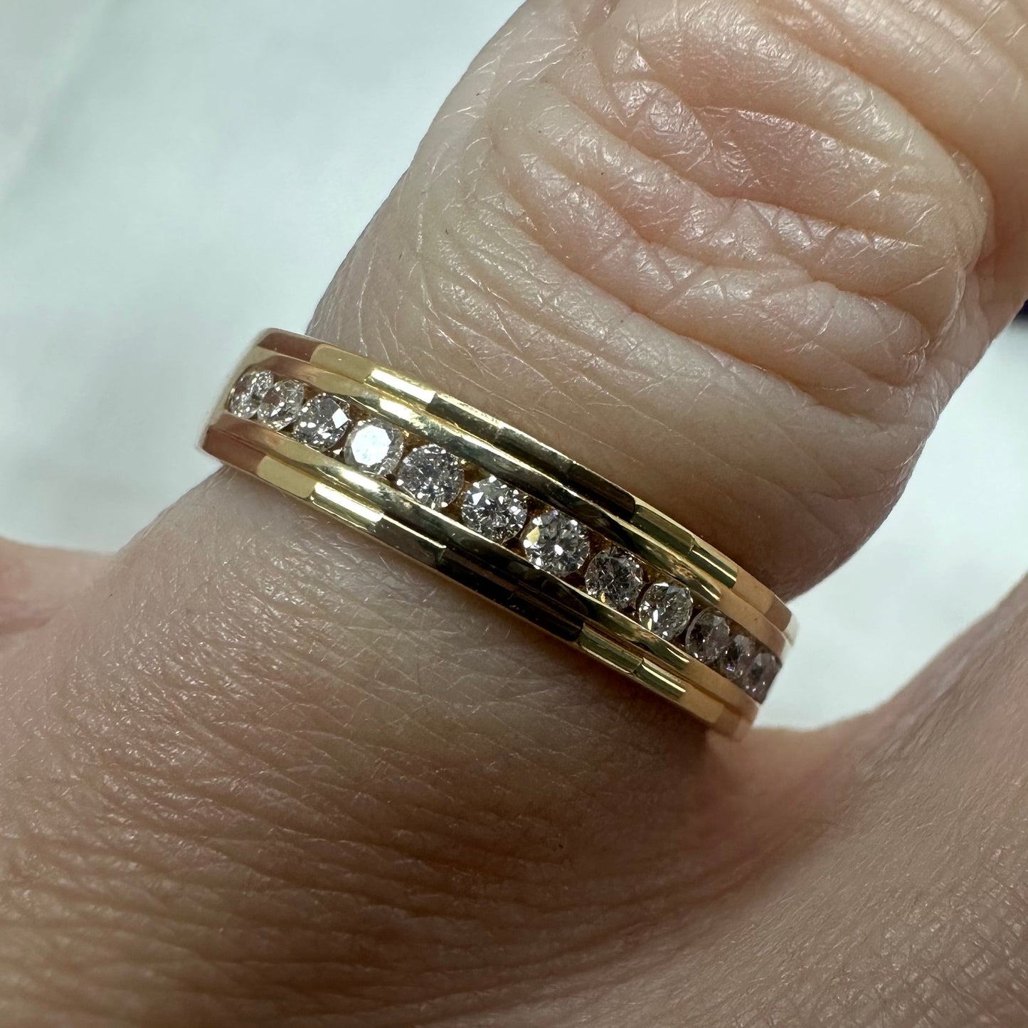 18ct Diamond Band