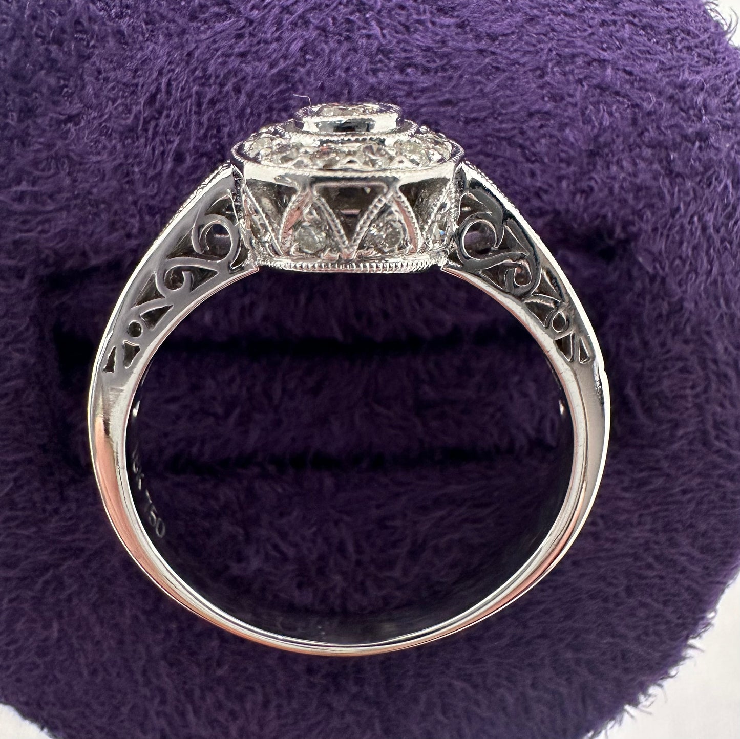 18ct vintage style halo ring