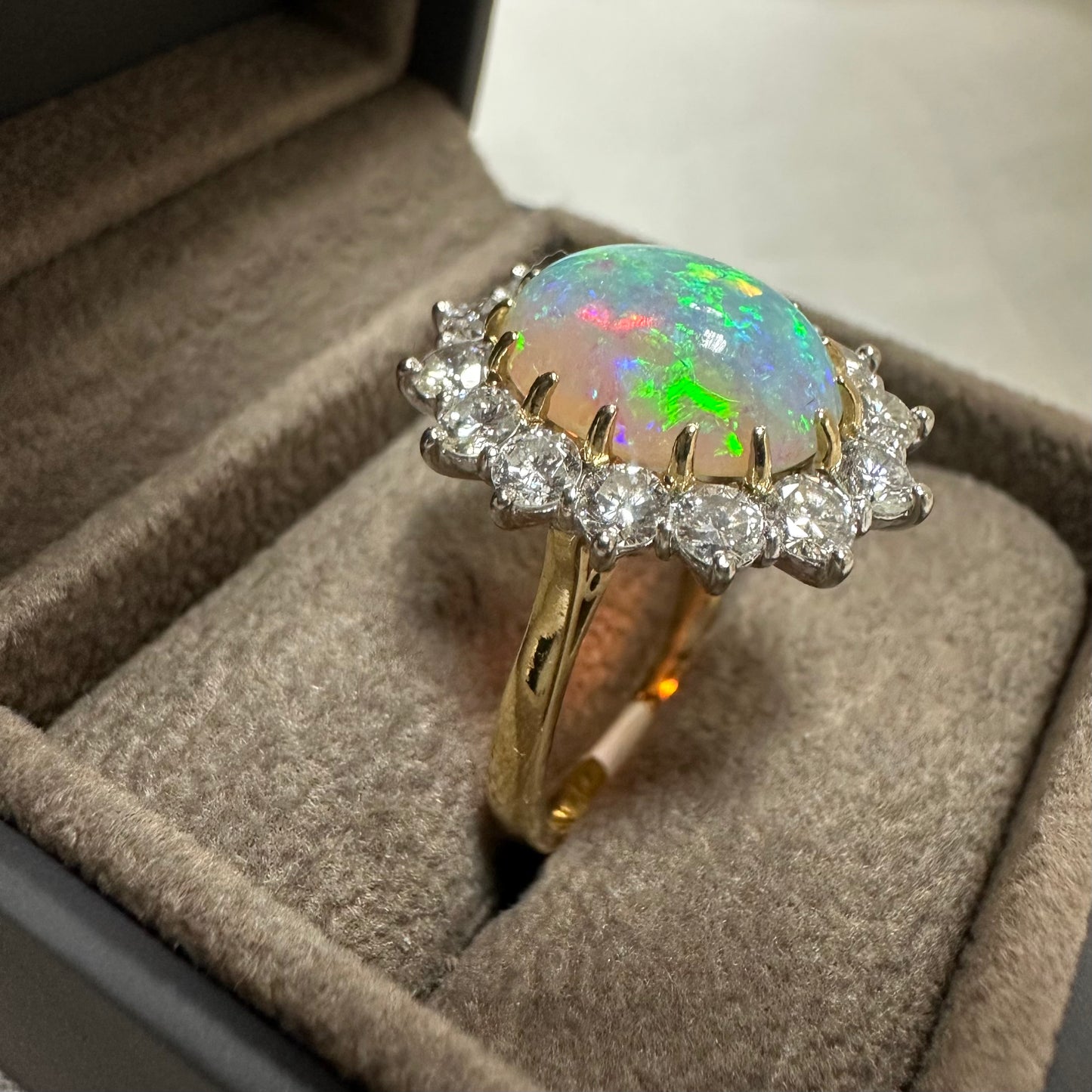 18ct Opal & Diamond Cluster