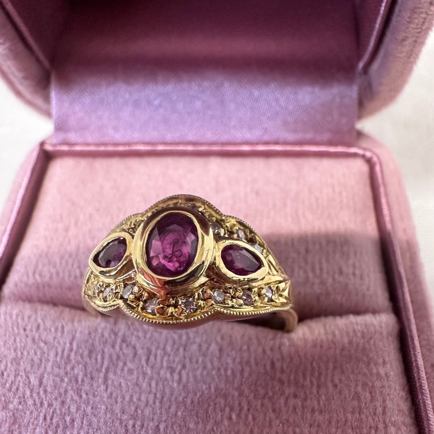 18ct Ruby & Diamond Ring