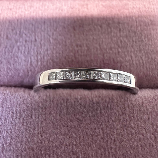 18ct Diamond Band