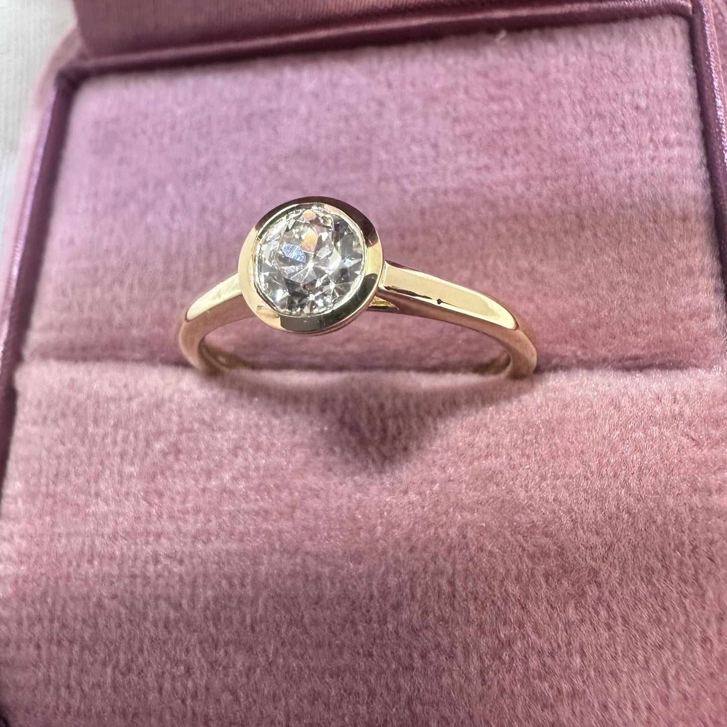 18ct Diamond Ring - Lucy in the Sky