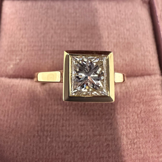 18ct Princess Cut Diamond Ring - Lucy in the Sky