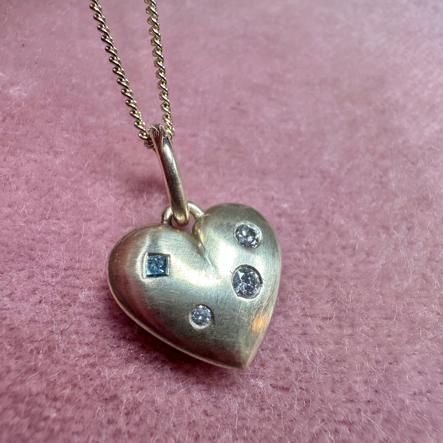 “Be loved” Necklace