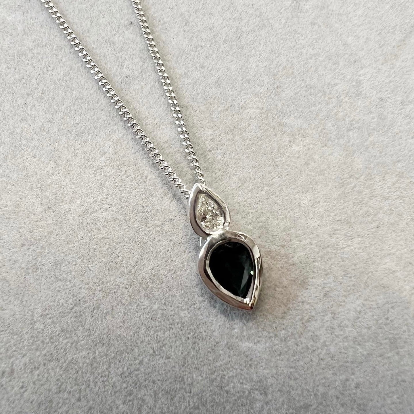 0.53ct pear shaped Sapphire & Diamond