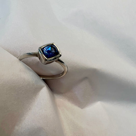 0.69ct Cushion Sapphire.