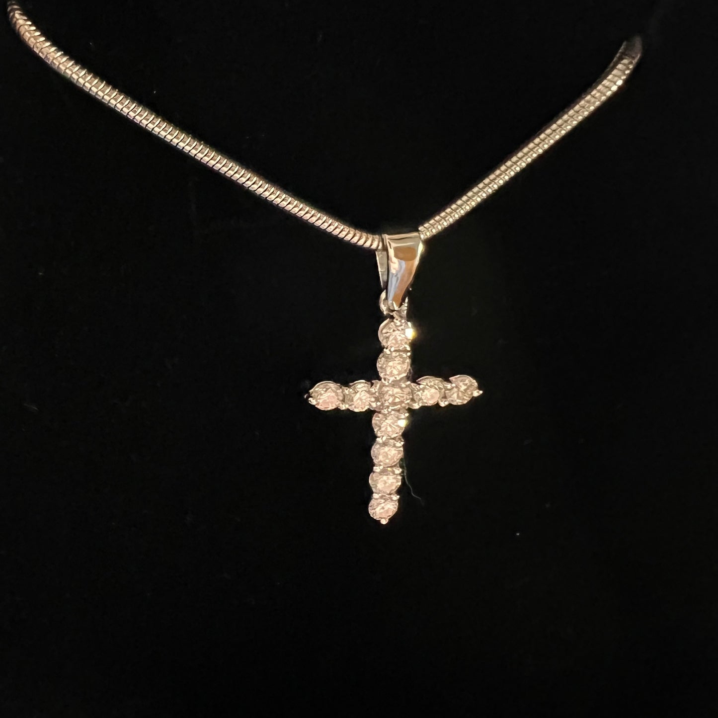 18ct Diamond Cross Necklace