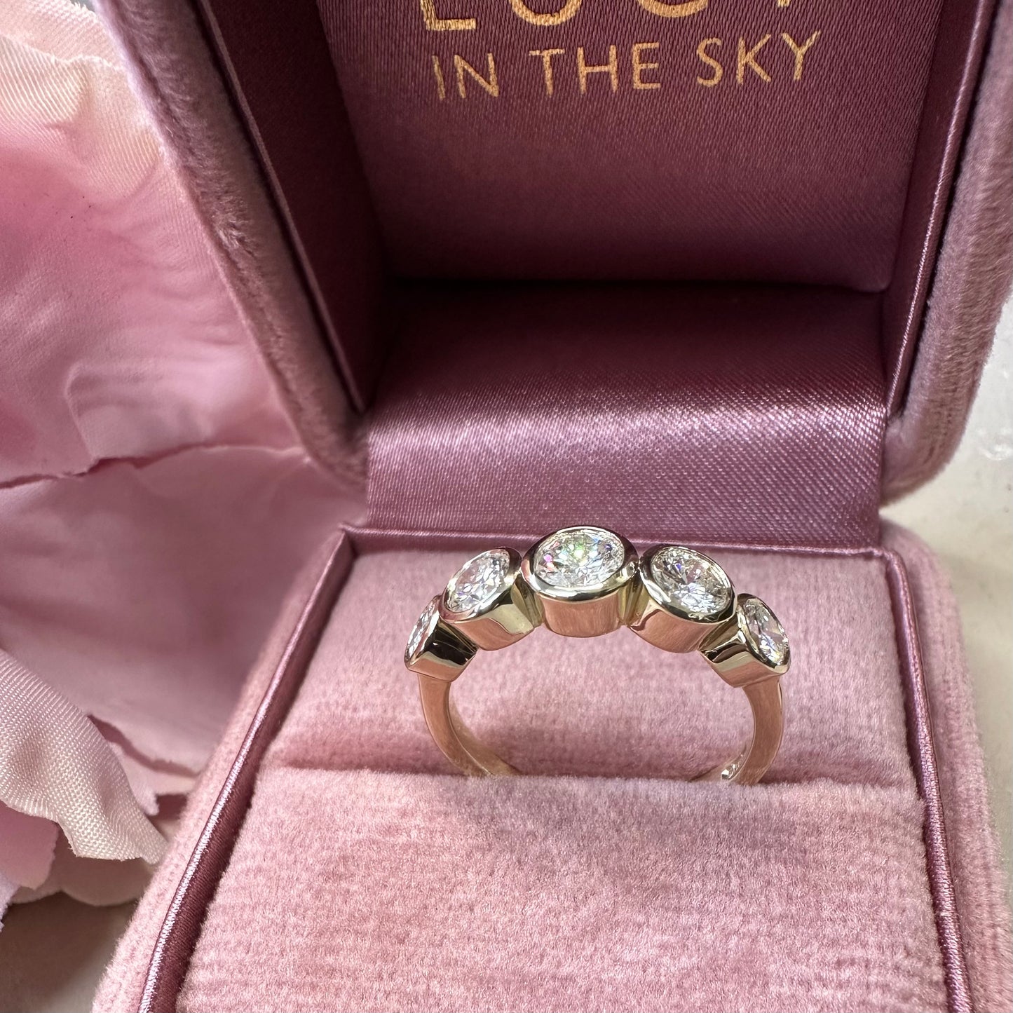 9ct Diamond 5 Stone Ring