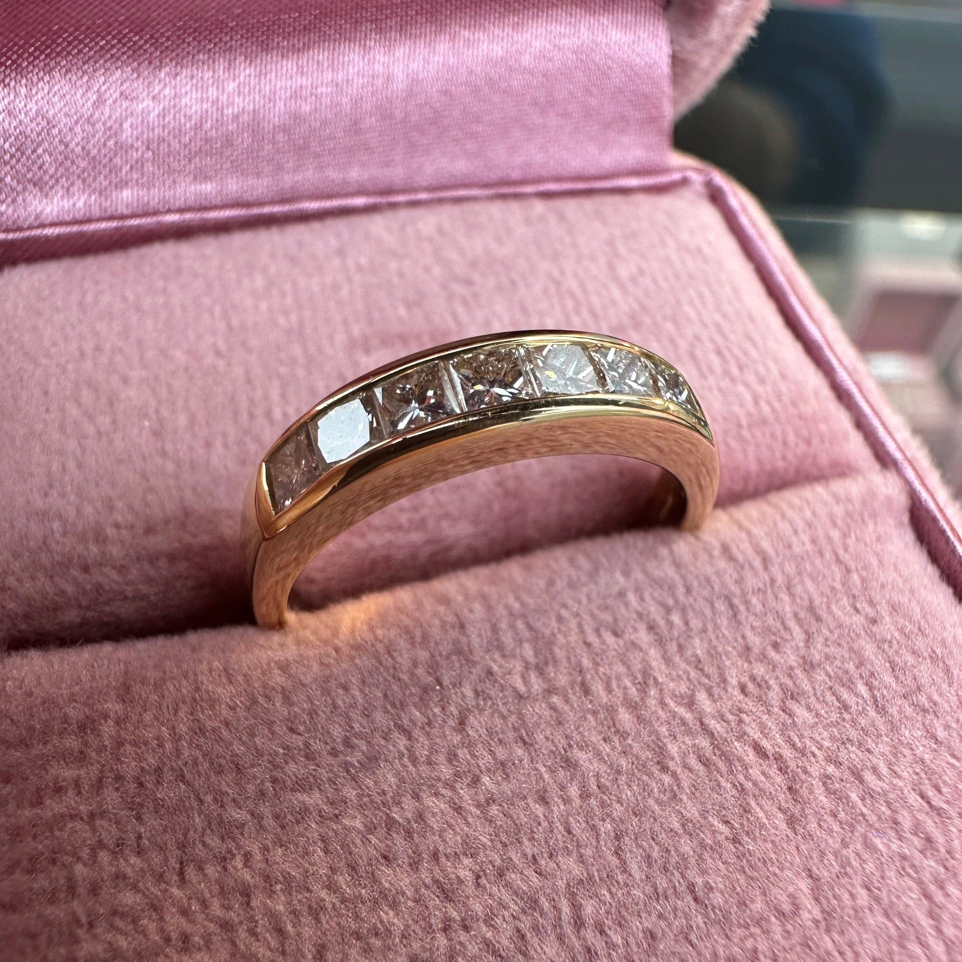18ct Diamond Band - Lucy in the Sky