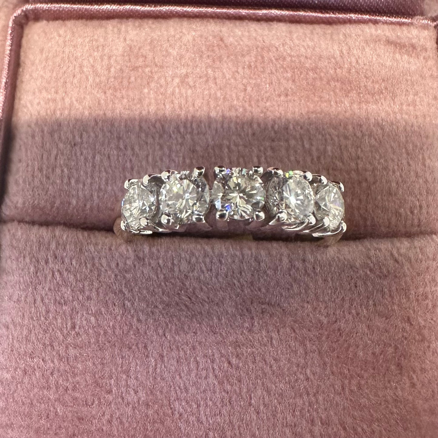 18ct Diamond 5 Stone Ring