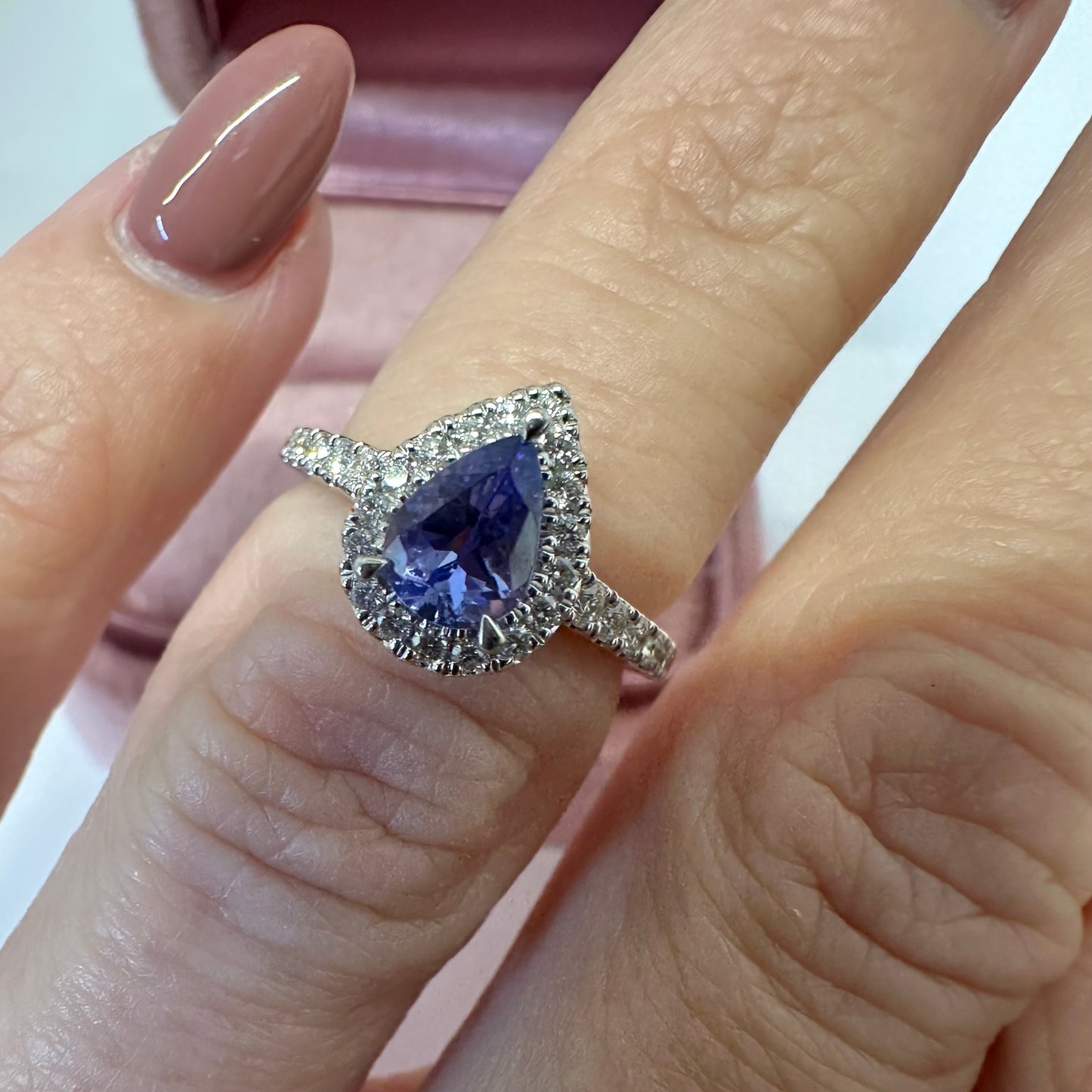 18ct Tanzanite & Diamond Ring