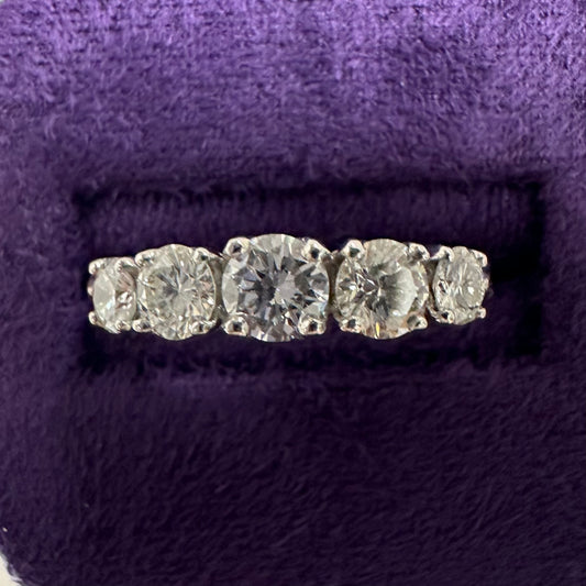 18ct Diamond 5 Stone Ring