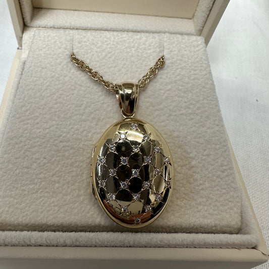 9ct Diamond Locket & Chain