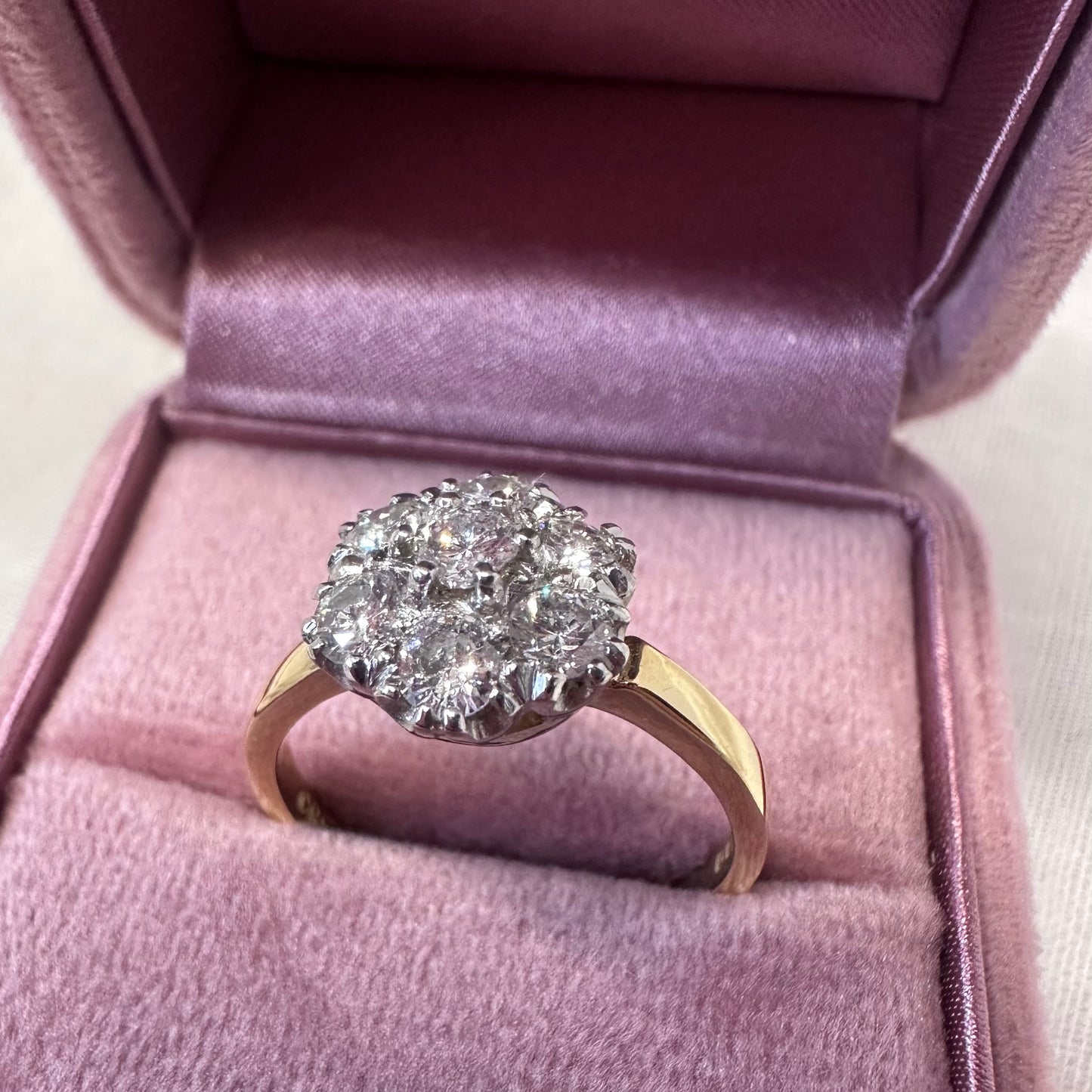 18ct Diamond Cluster