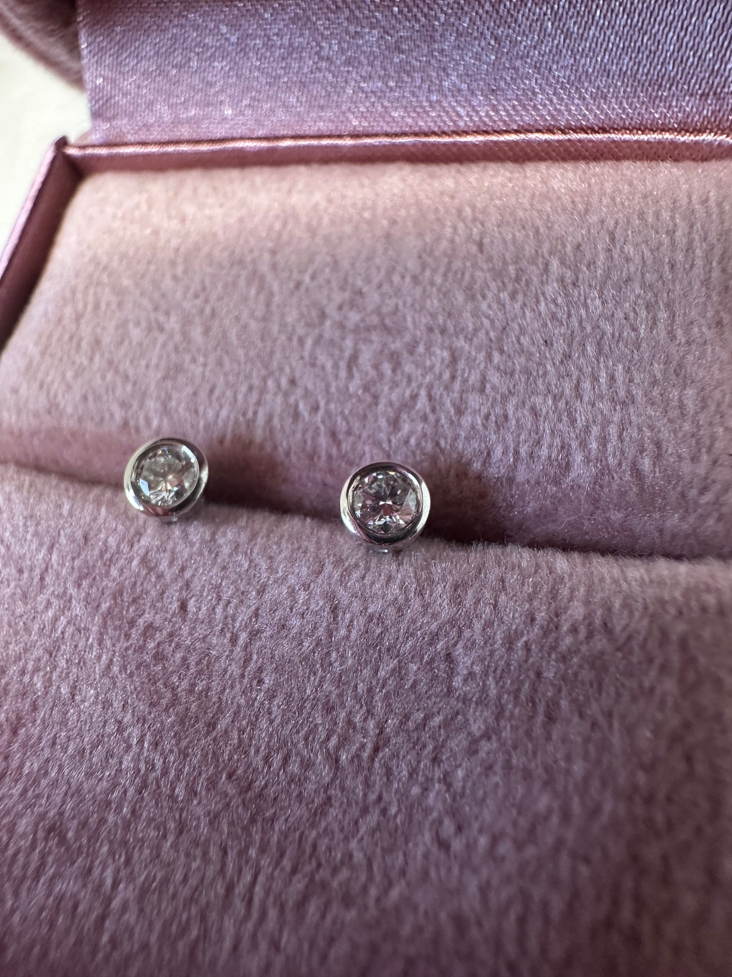 18ct Diamond Earrings