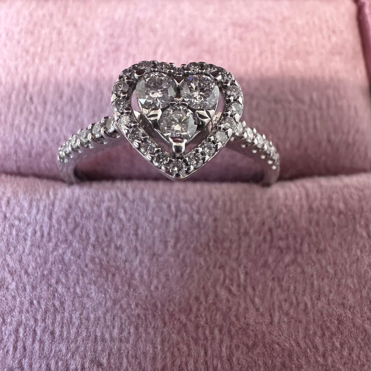 9ct Diamond Heart Ring