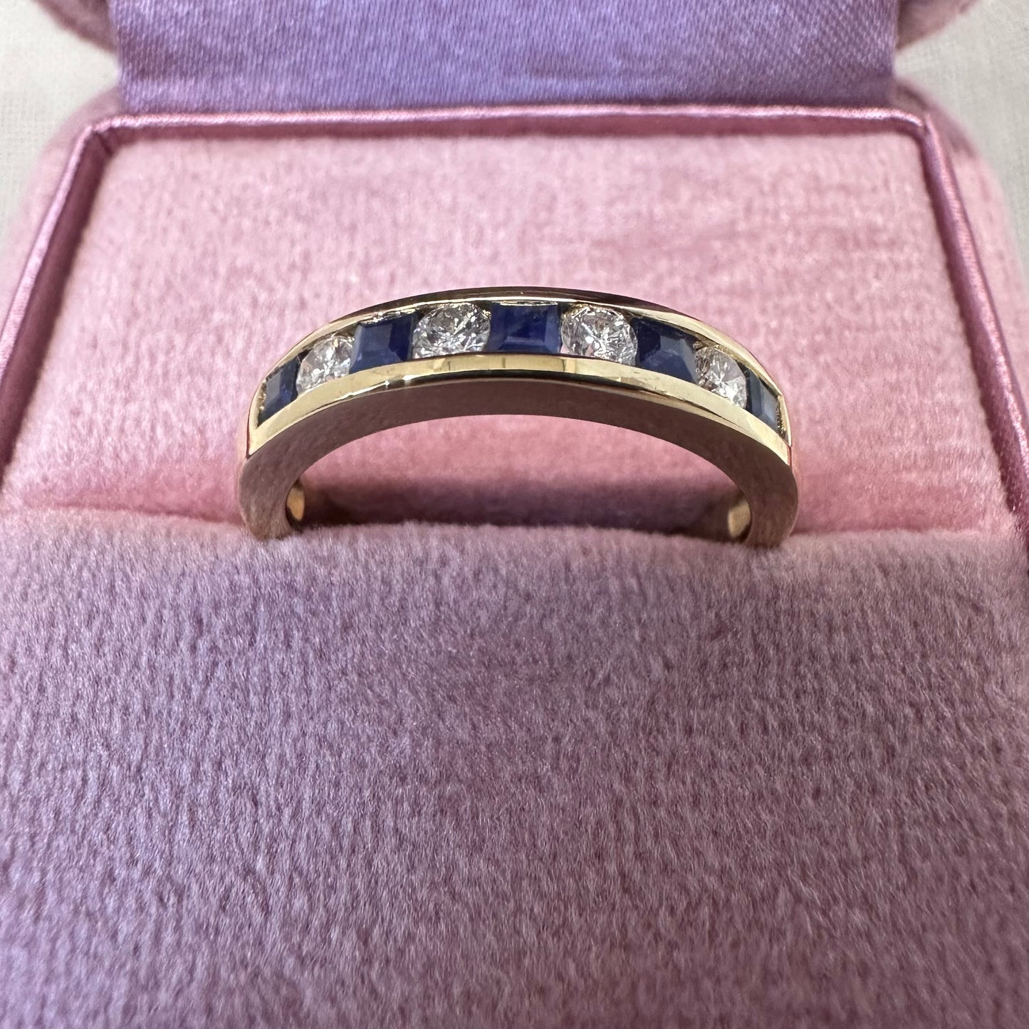 18ct Sapphire & Diamond Ring