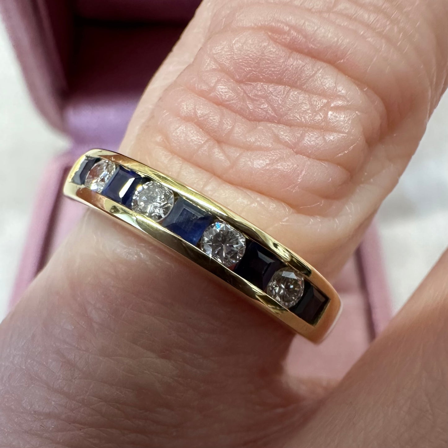 18ct Sapphire & Diamond Ring