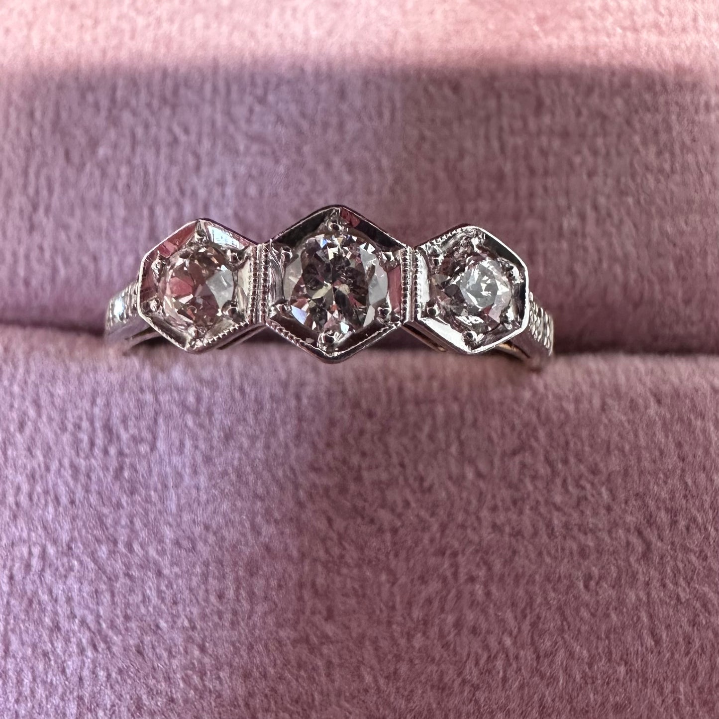 18ct Diamond Ring