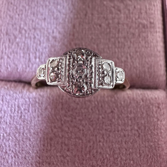 18ct Vintage Diamond Ring
