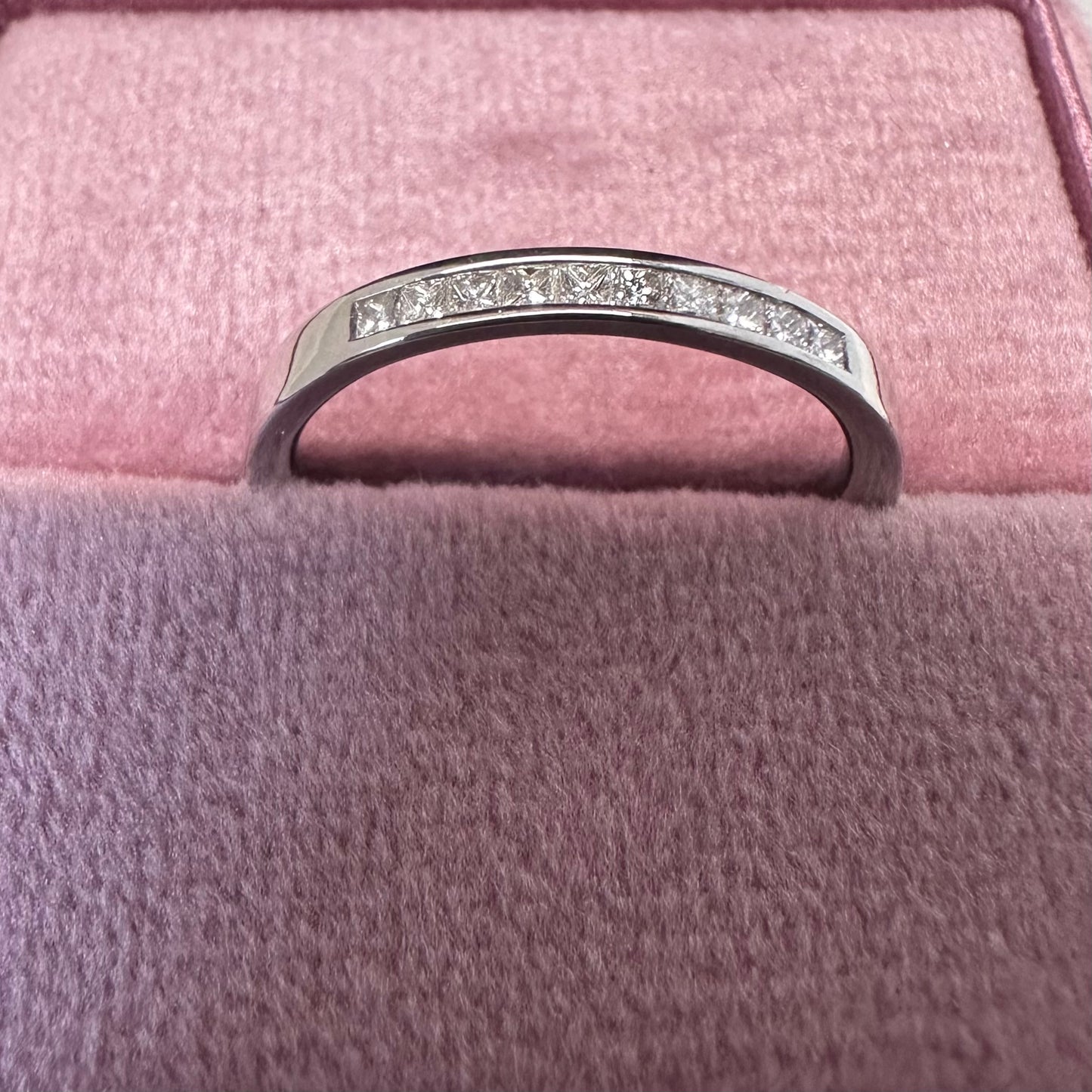 18ct Diamond Band