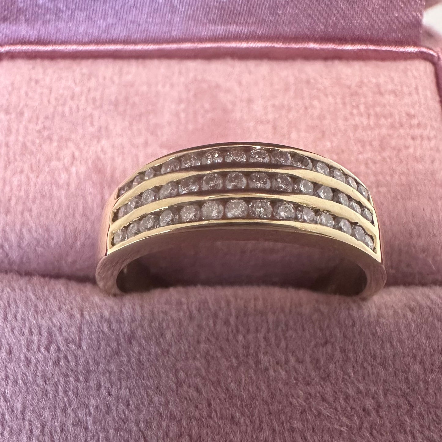 18ct Diamond Ring - Lucy in the Sky