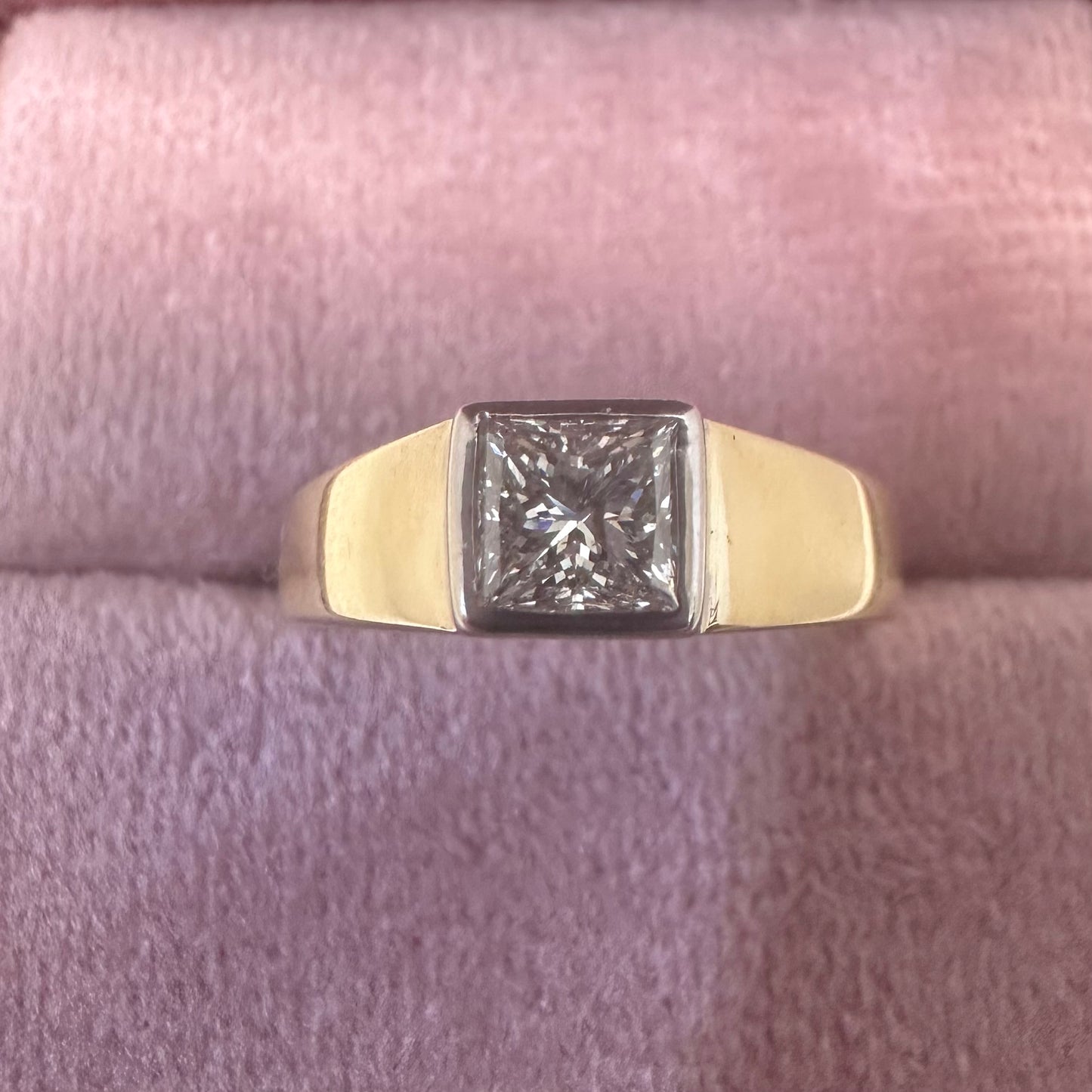 18ct Diamond Ring - Lucy in the Sky