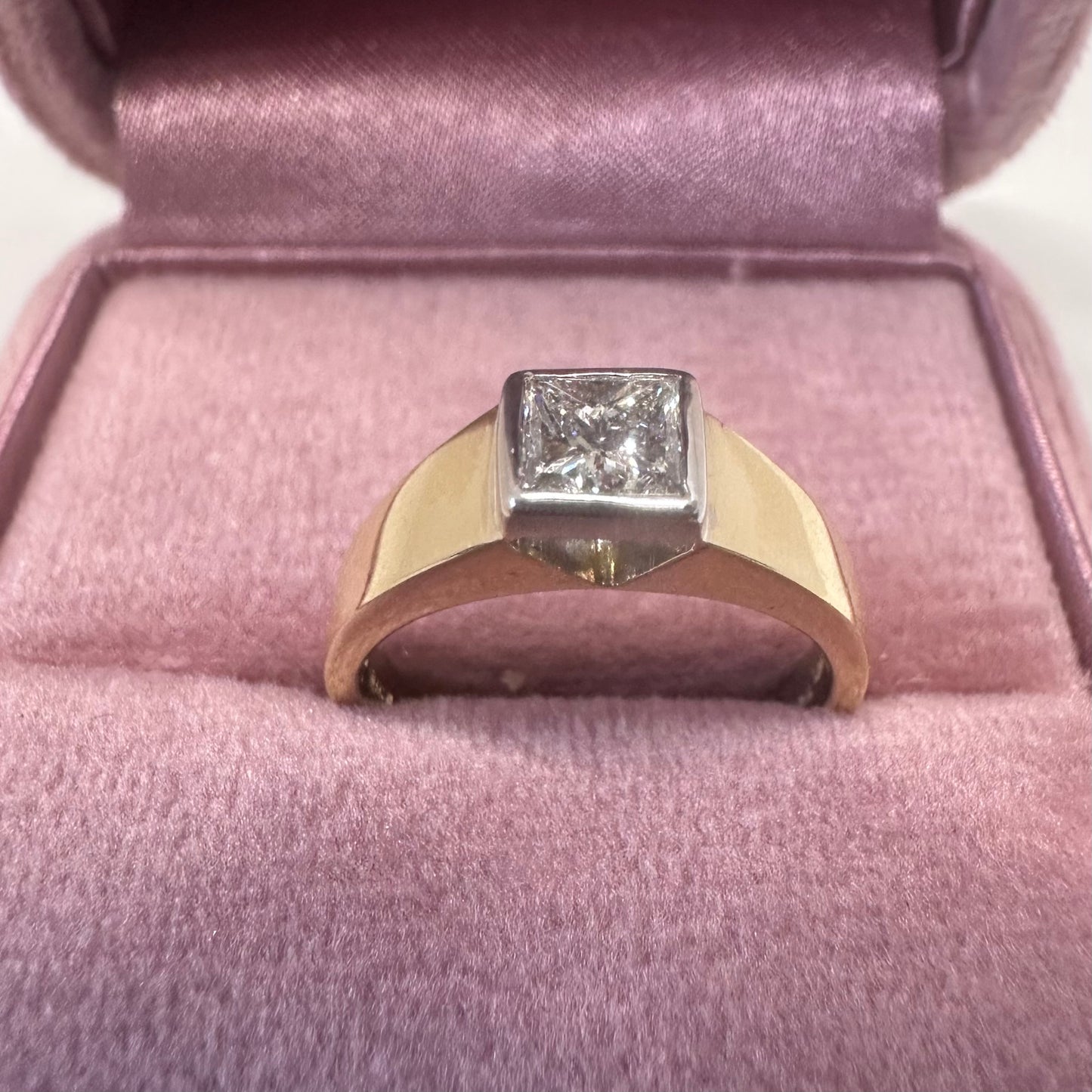 18ct Diamond Ring - Lucy in the Sky