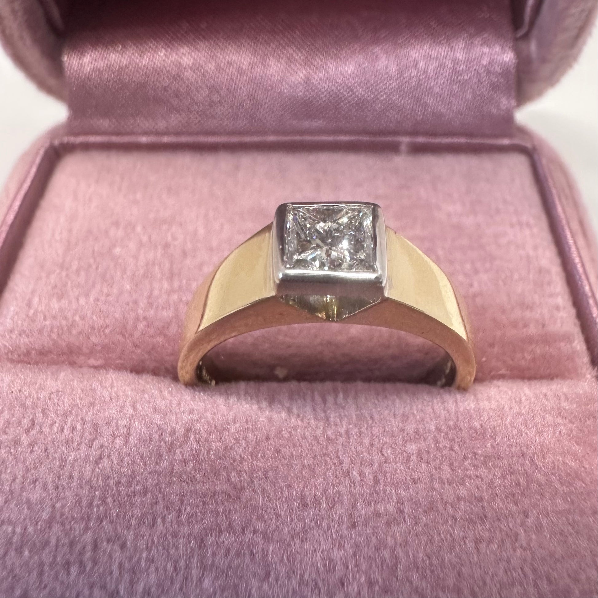 18ct Diamond Ring - Lucy in the Sky