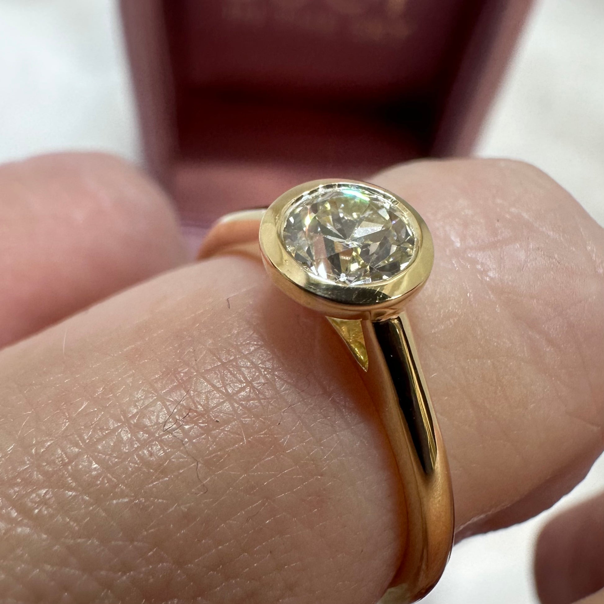 18ct Diamond Ring - Lucy in the Sky