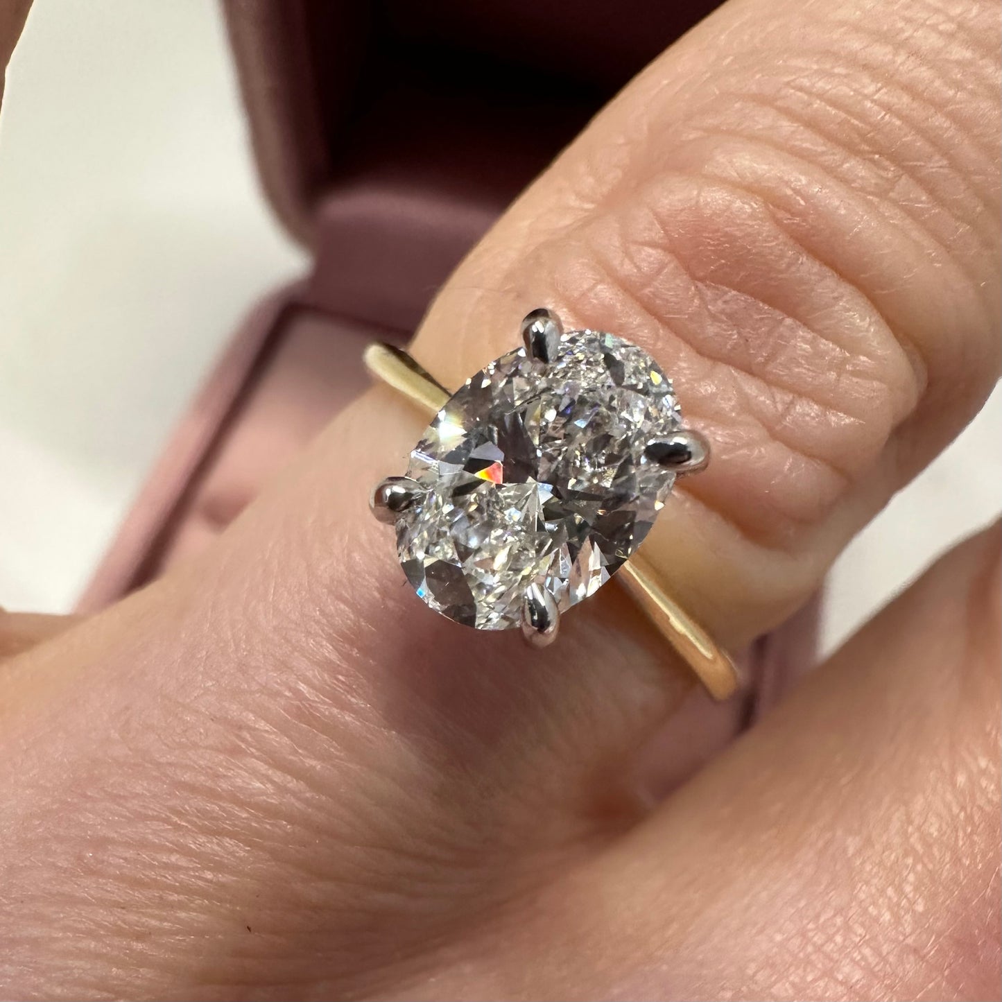 18ct Oval Diamond Ring - Lucy in the Sky