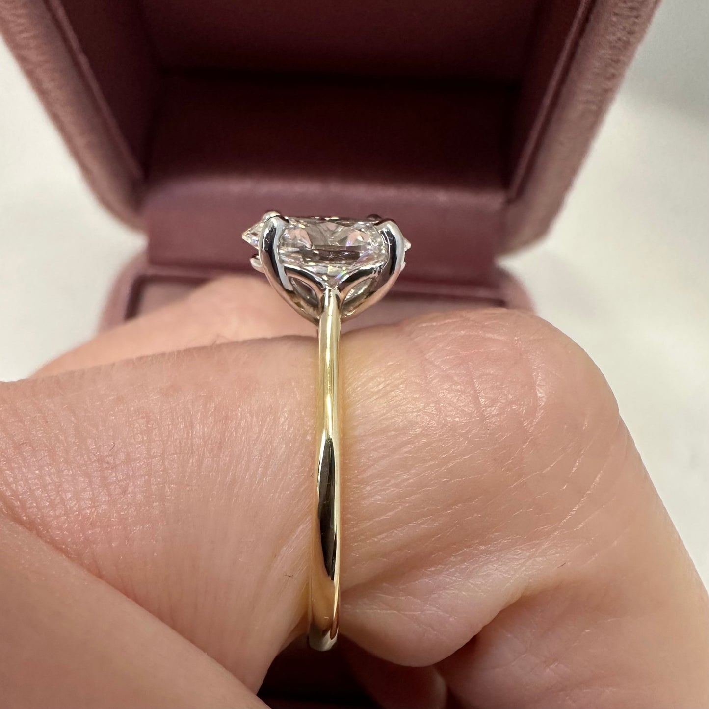 18ct Oval Diamond Ring - Lucy in the Sky