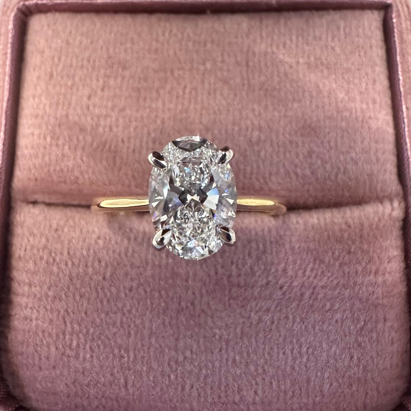 18ct Oval Diamond Ring - Lucy in the Sky