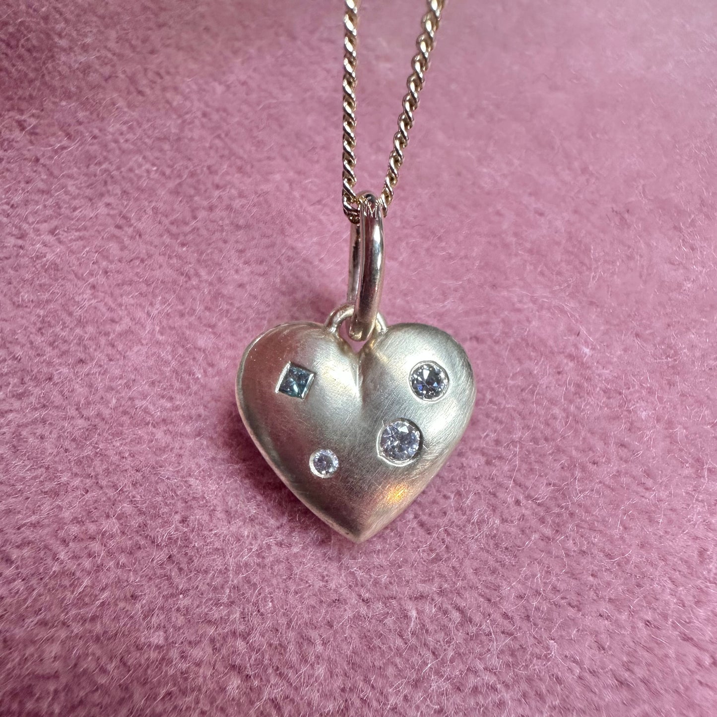 “Be loved” Necklace