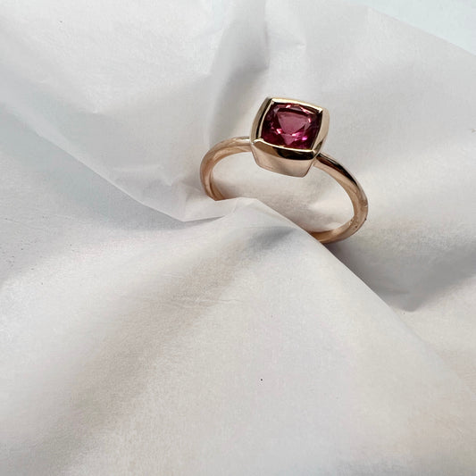 9ct rose gold rubelite ring