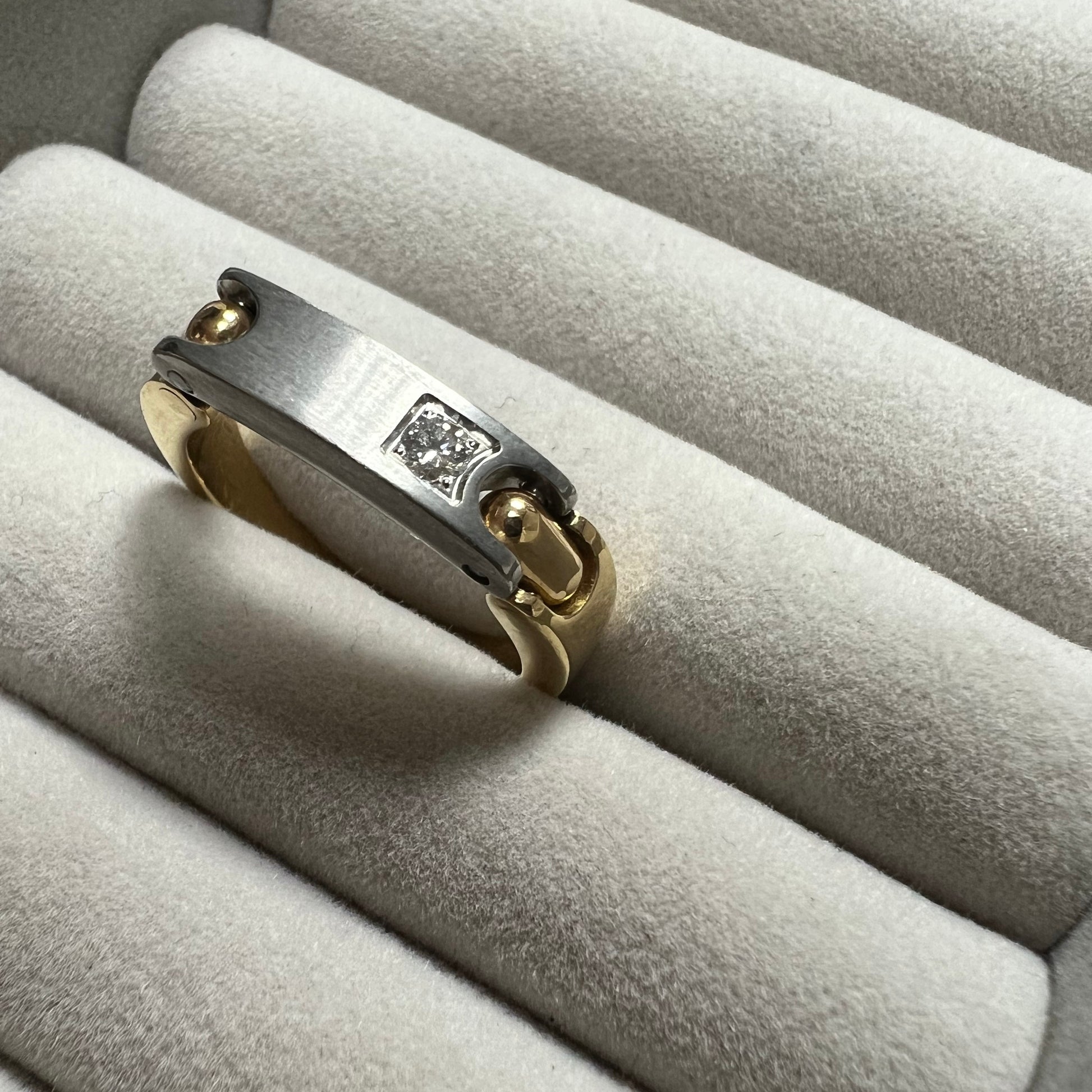 Pequignet ring on sale